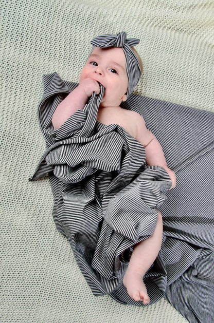 My Jalou - zachte swaddle - inbakerdoek - discreet voeden - Streep zwart wit Multi Black